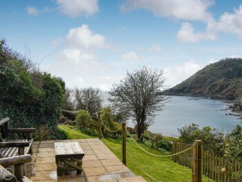 STUNNING SEA VIEWS FROM THE PROPERTY