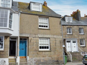 CHARMING GRADE II-LISTED GEORGIAN TOWN HOUSE