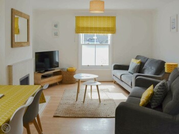 SPACIOUS LIVING AND DINING ROOM