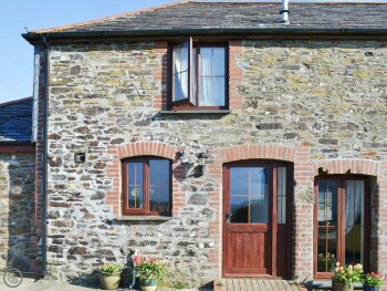 DELIGHTFUL FORMER FARM BUILDING CONVERSION