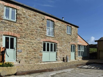 LOVINGLY RESTORED AND THOUGHTFULLY CONVERTED FORMER BARN