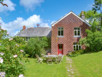 STUNNING GRADE II LISTED HOLIDAY HOME