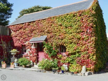 THOUGHTFULLY RENOVATED GRANITE STABLE