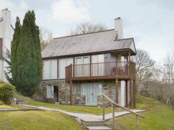 LOVELY LODGE-STYLE DETACHED HOLIDAY HOME