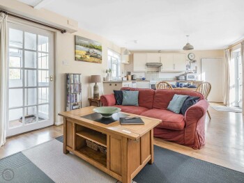 GARDEN COTTAGE, ROSELAND PENINSULA