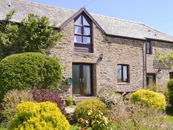 TRADITIONAL CORNISH COTTAGE