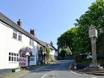 500-YEAR-OLD HISTORIC FORMER CHURCH HOUSE