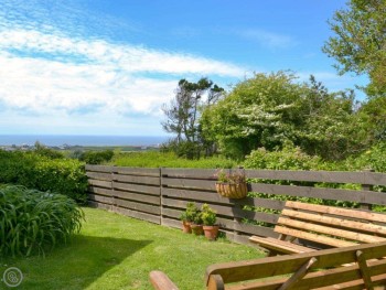 WONDERFUL SEA VIEWS FROM THE GARDEN