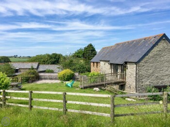 CHARMING HOLIDAY HOME