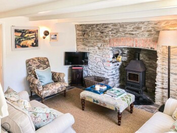 LORICK COTTAGE, VERYAN