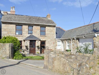 ATTRACTIVE STONE-BUILT HOLIDAY HOME