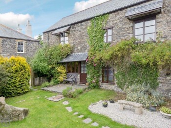 DELIGHTFUL CORNISH HOLIDAY HOME