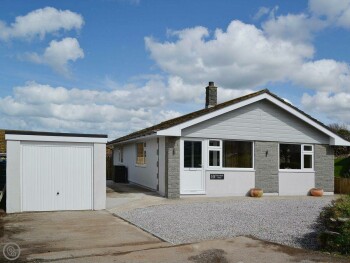 DELIGHTFUL DETACHED NORTH CORNISH BUNGALOW