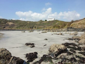 BEACH LOCATION LOOKING UP TO COVERACK HEADLAND APARTMENTS