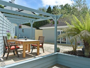WONDERFUL, RELAXING GARDEN AREA