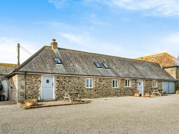 THE LONG BARN, PHILLEIGH