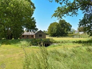 LANDSCAPED GARDEN AND GROUNDS