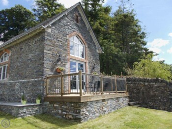 DELIGHTFUL, VICTORIAN SCHOOL CONVERSION