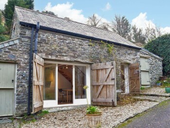 THE STABLES, VERYAN