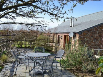 DELIGHTFUL CORNISH COTTAGE CLOSE TO THE SEA