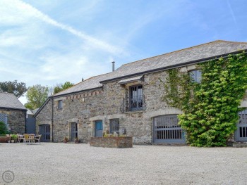 STUNNING GRADE II LISTED, DETACHED BARN CONVERSION