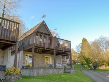 ATTRACTIVE, DETACHED HOLIDAY HOME