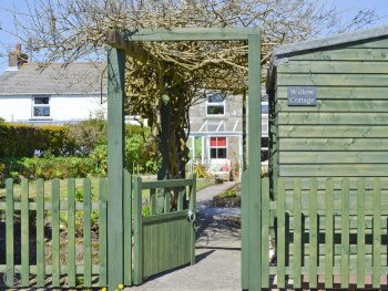 CHARMING ENTRANCE TO COTTAGE